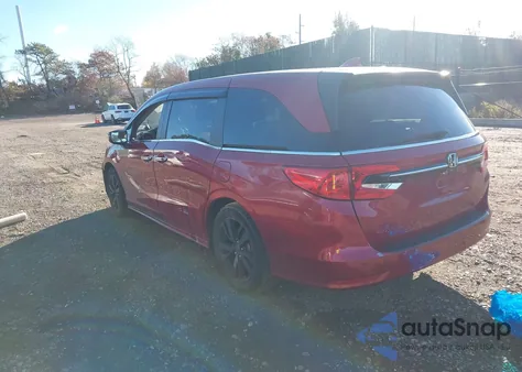 2022 Honda Odyssey Touring z USA, uszkodzony, nr VIN 5FNRL6H85NB067343